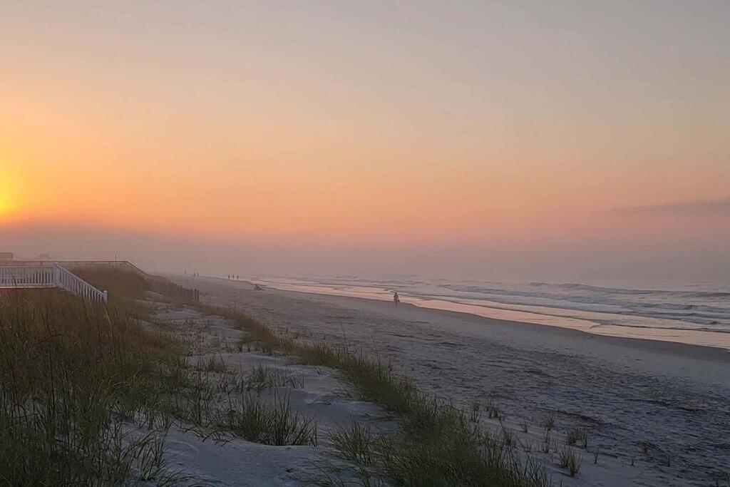 Whole House - Short Walk To The Beach Ocean Isle Beach Exteriör bild